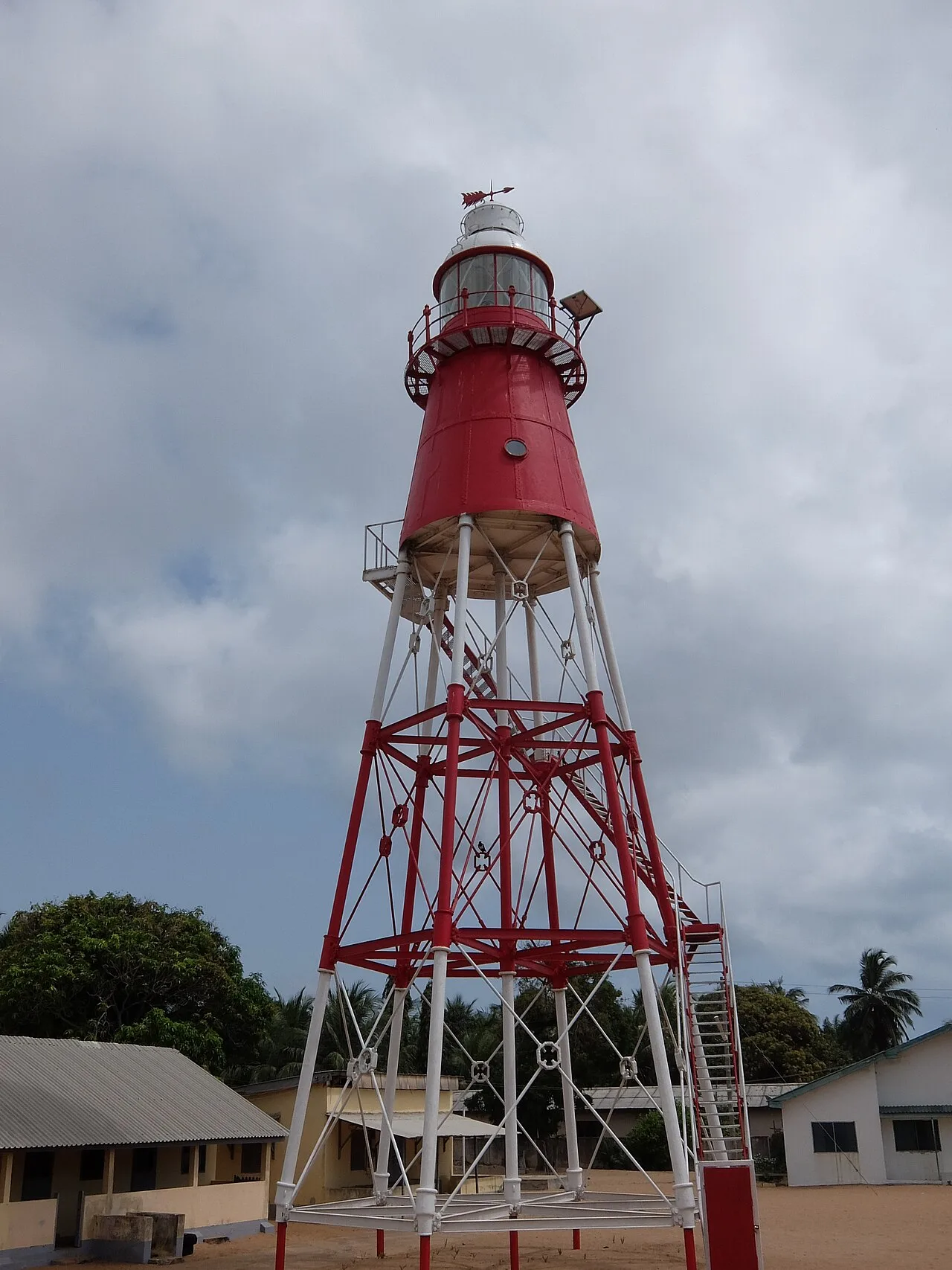 Cape St. Paul Lighthouse, Woe